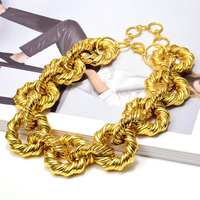 New Arrival Statement Luxury Gold Metal Hoops Necklace Fine Accessories For Women High-end Fashion Trend Exaggerated Necklaces